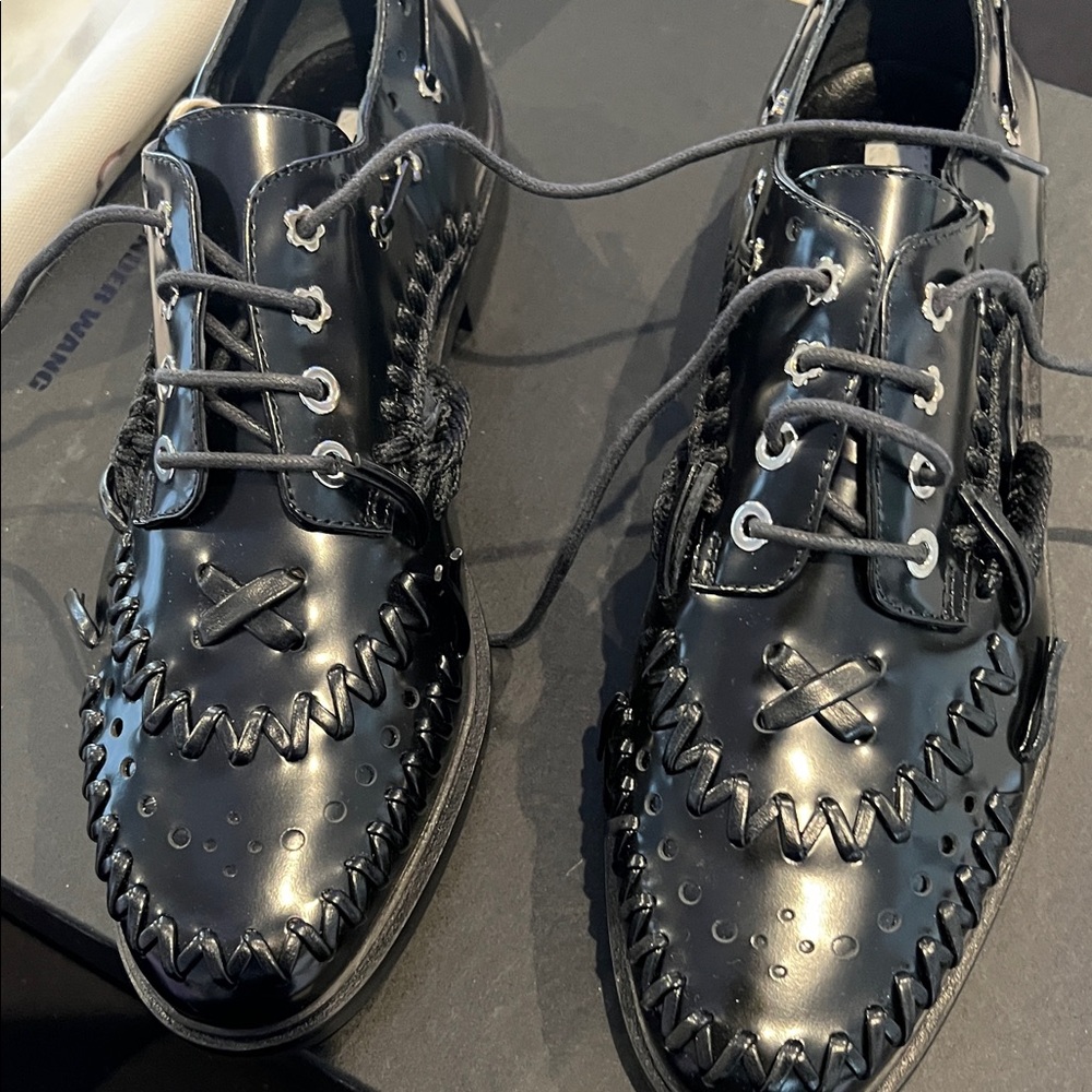 Alexander McQueen Black Glossy Lace-Up Derbys